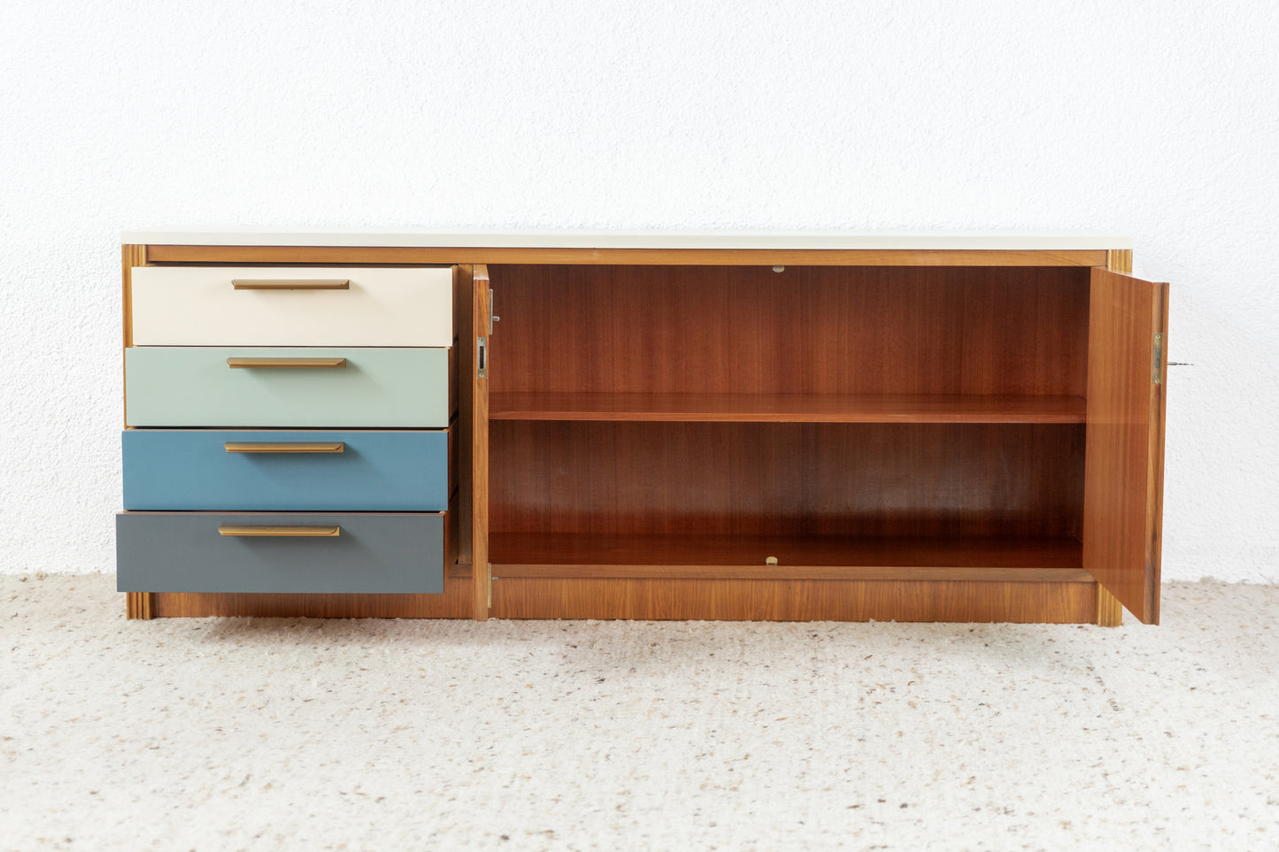Vintage Sideboard Nuss Holz Schubladen