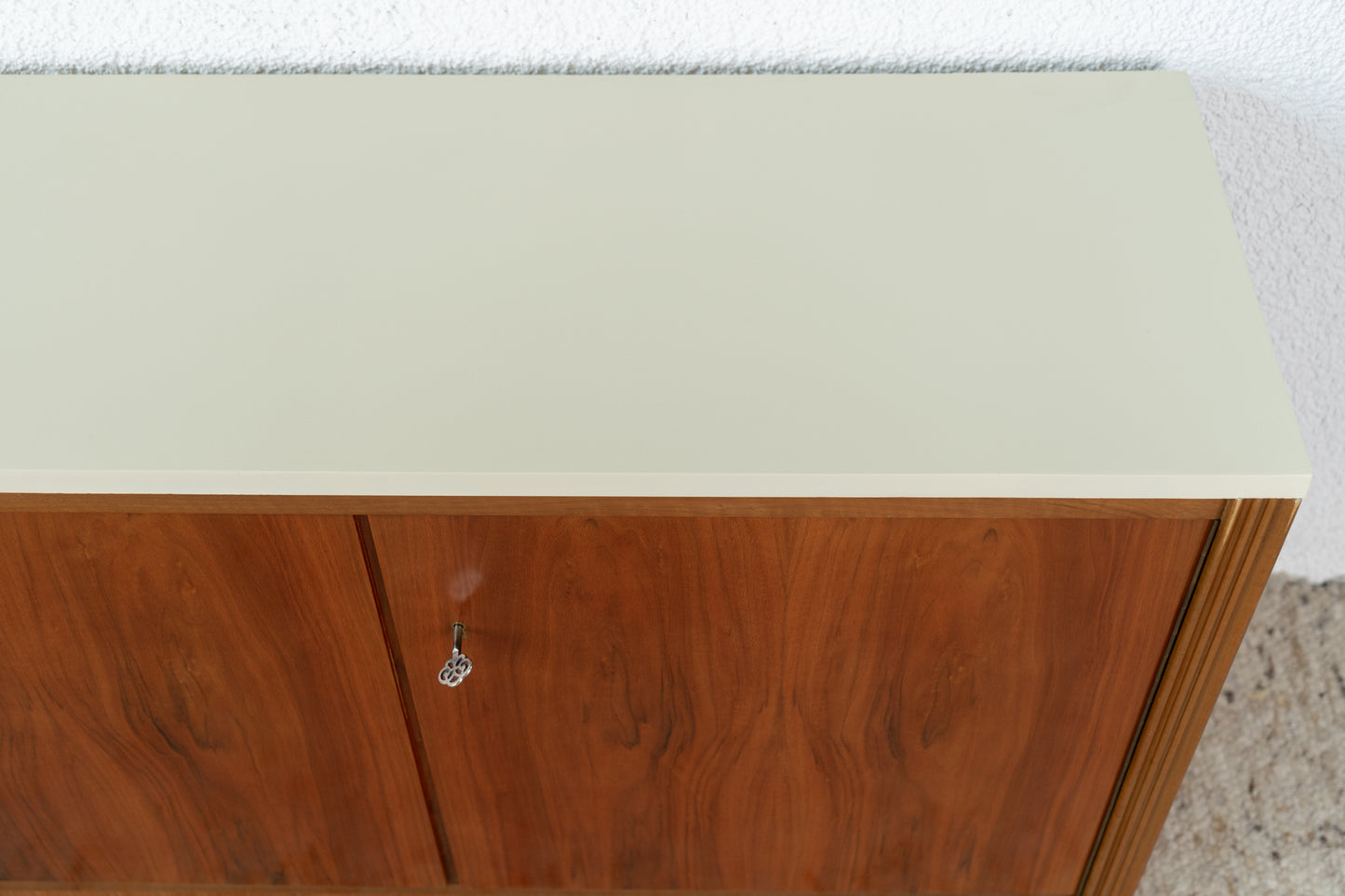 Vintage Sideboard Nuss Holz Schubladen