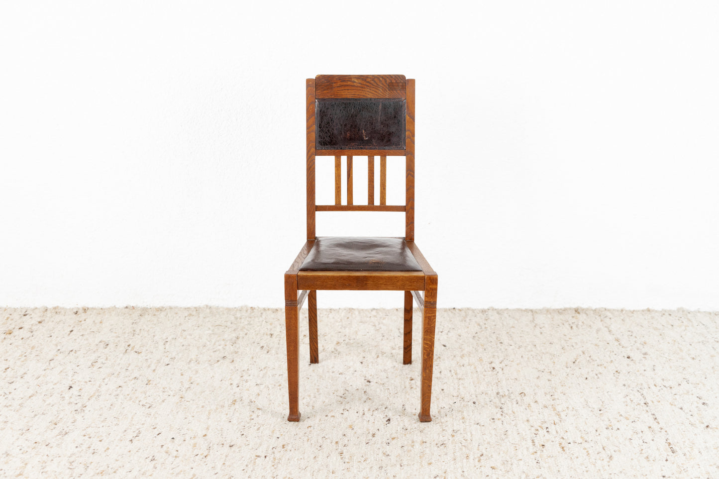 Avtik Stuhl Holz Leder