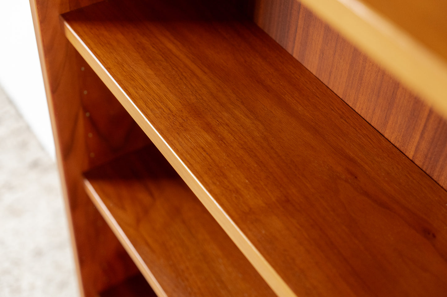 Vintage Bücherregal PrielForm Nussbaum Holz Flach Hoch