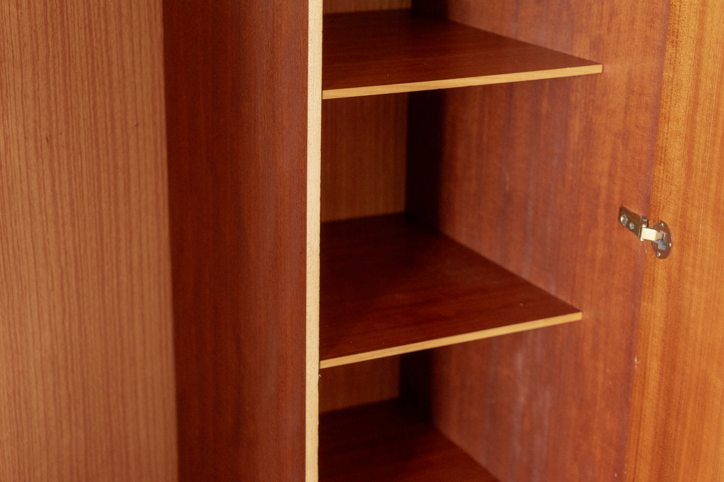 Vintage Kleiderschrank Holz Eiche Mid Century Bauhaus