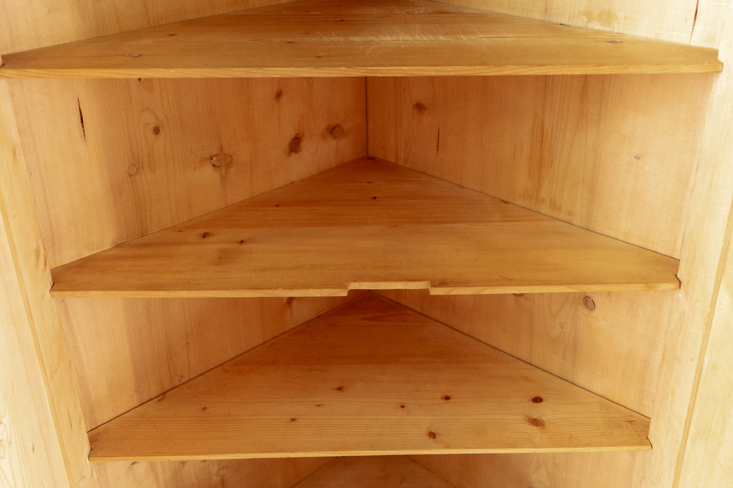 Vintage Eckschrank Kommode Schrank Salbei Vollholz Weichholz Kleider