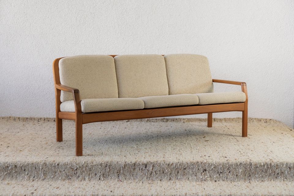 Dyrlund Sofa Teak