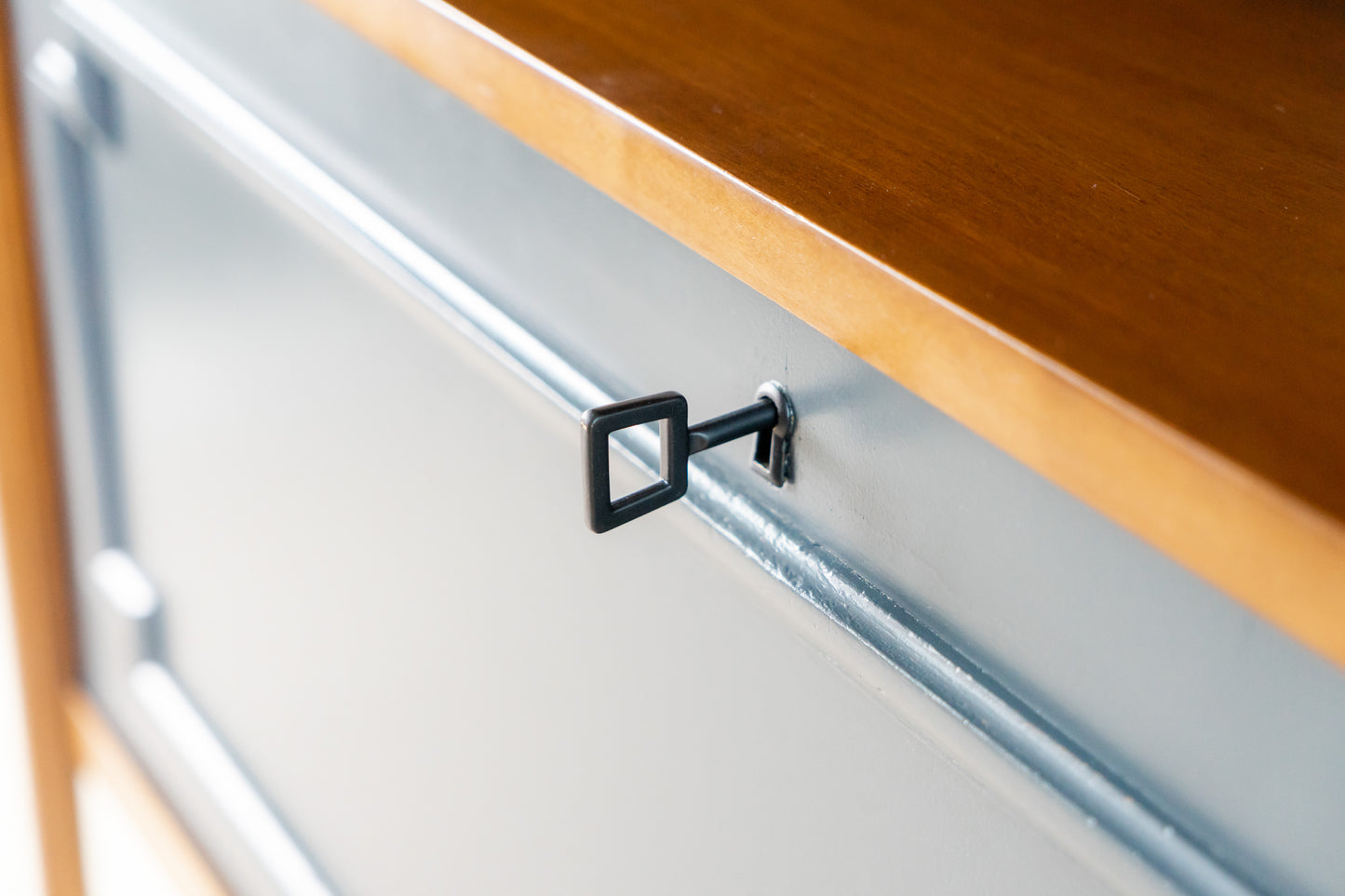 Schrank / Sekretär