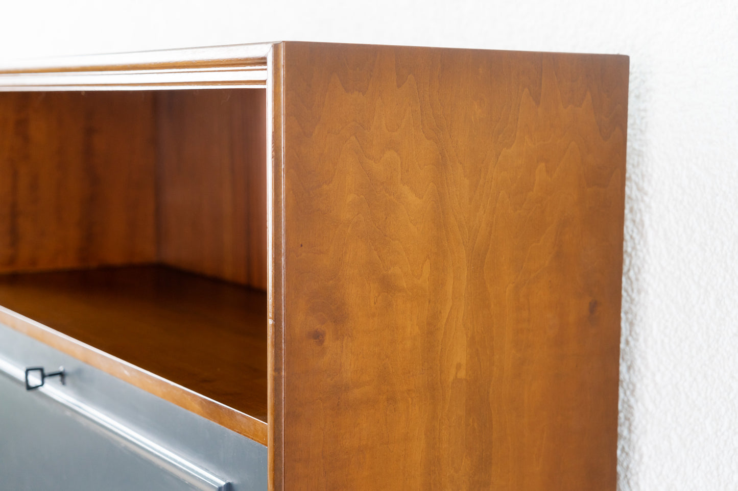 Schrank / Sekretär