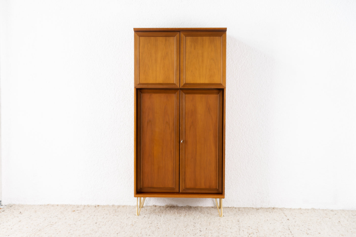 SEN Nuss Schrank
