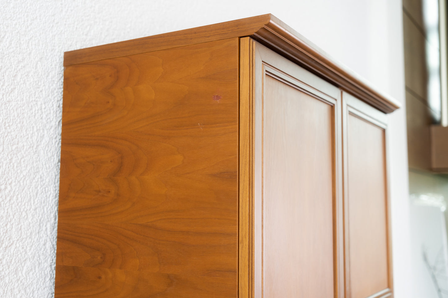 SEN Nuss Schrank