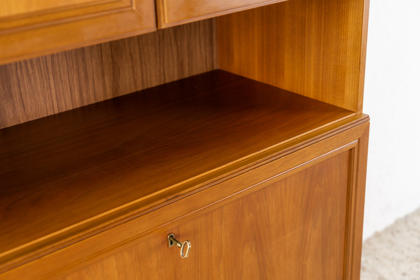 Teak Schrank