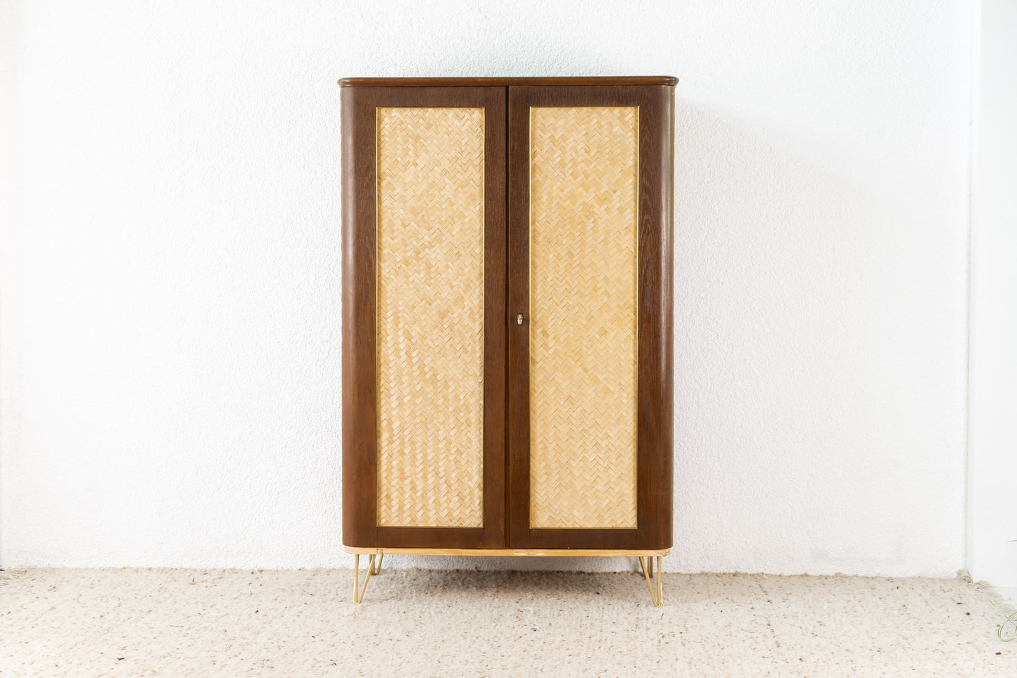 Kleiderschrank
