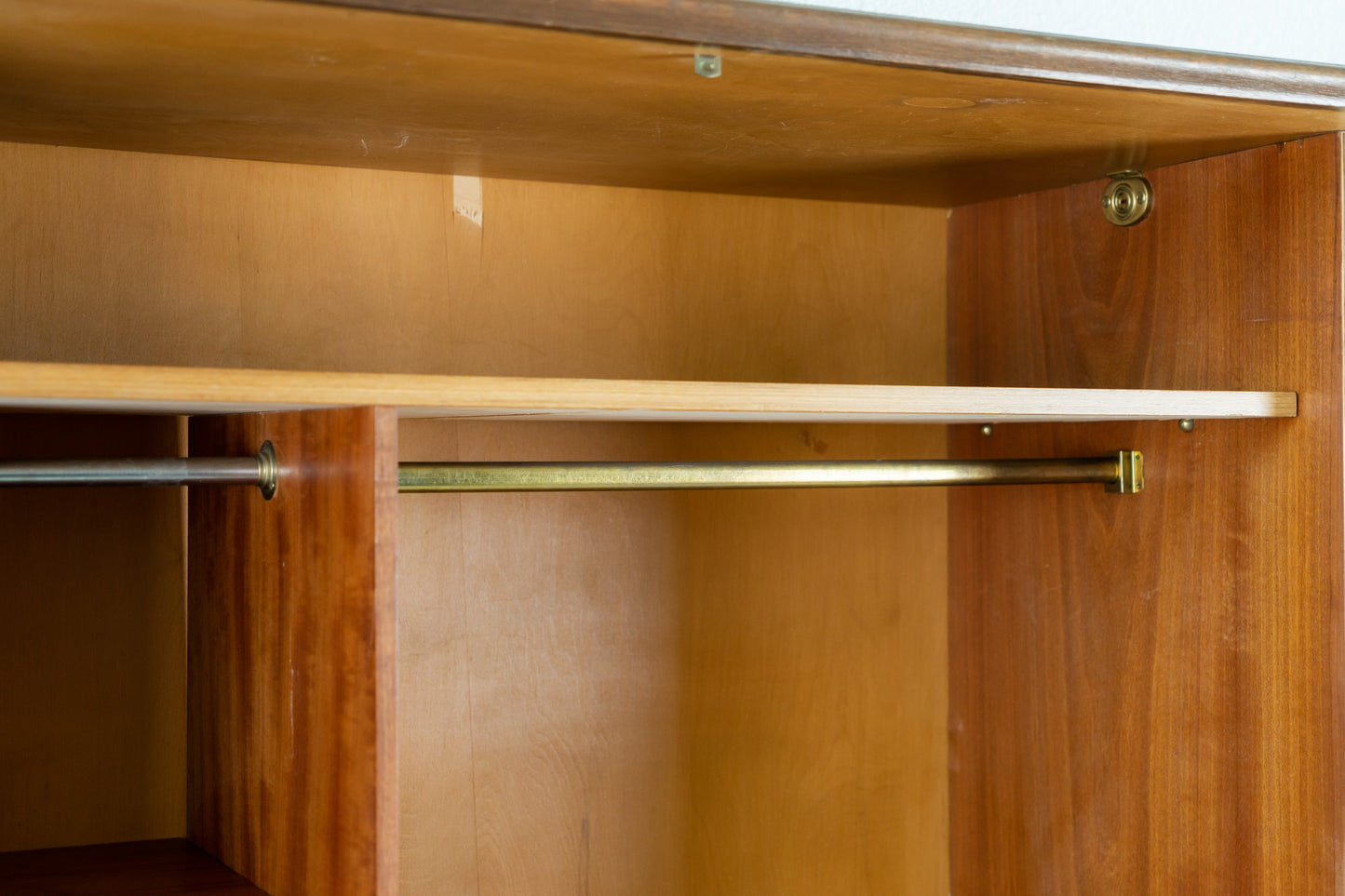 Kleiderschrank