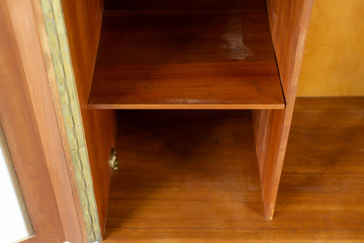 Kleiderschrank