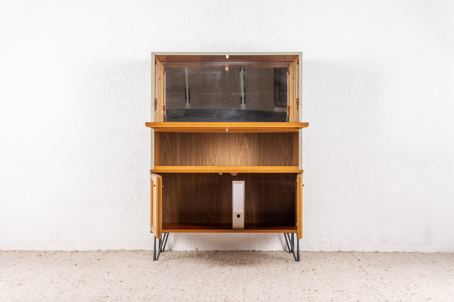 Sekretär / Minibar / Kommode