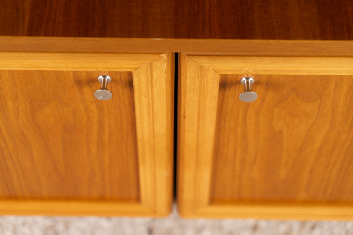 Sekretär / Minibar / Kommode