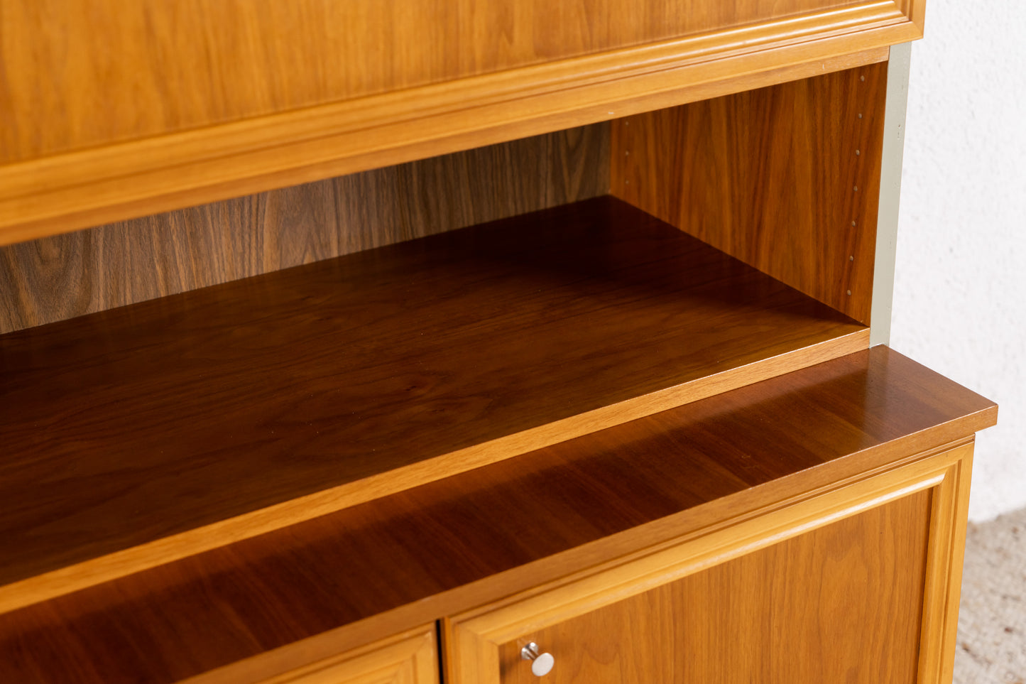 Sekretär / Minibar / Kommode
