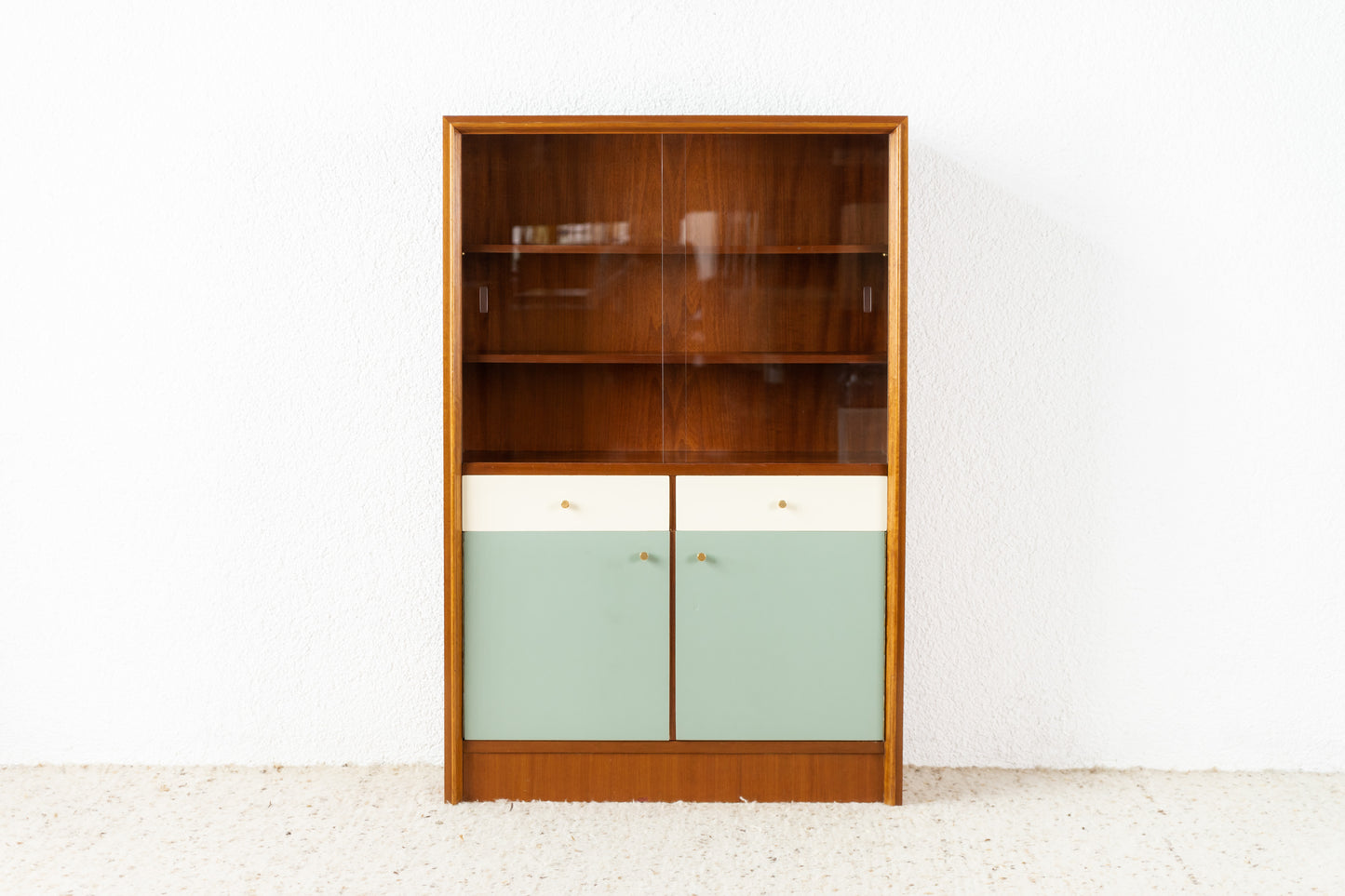 Schrank/Vitrine