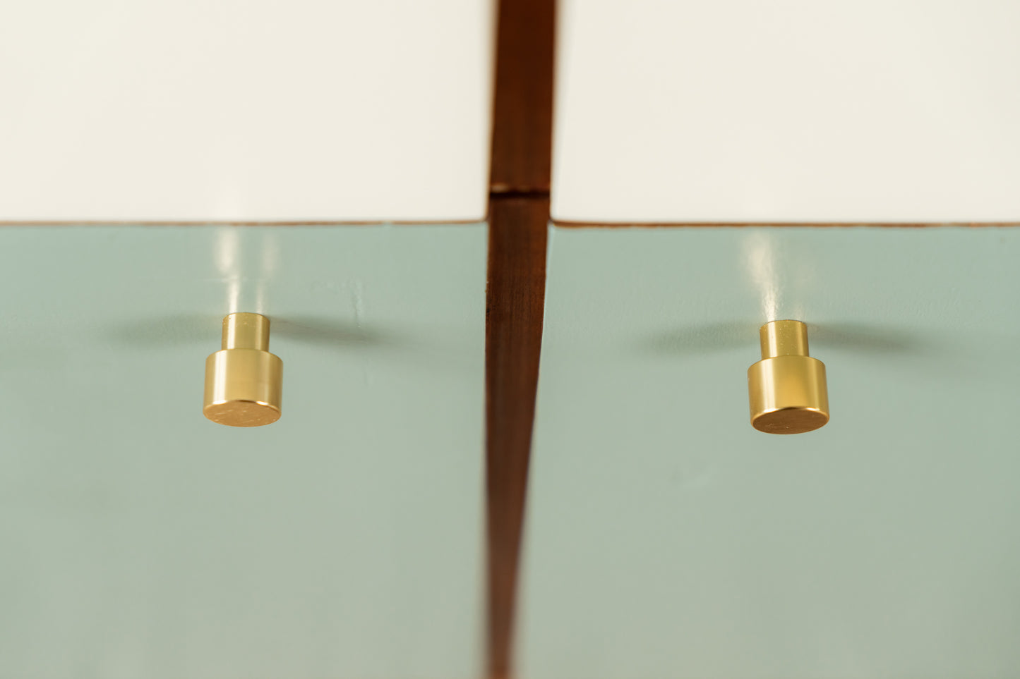 Schrank/Vitrine