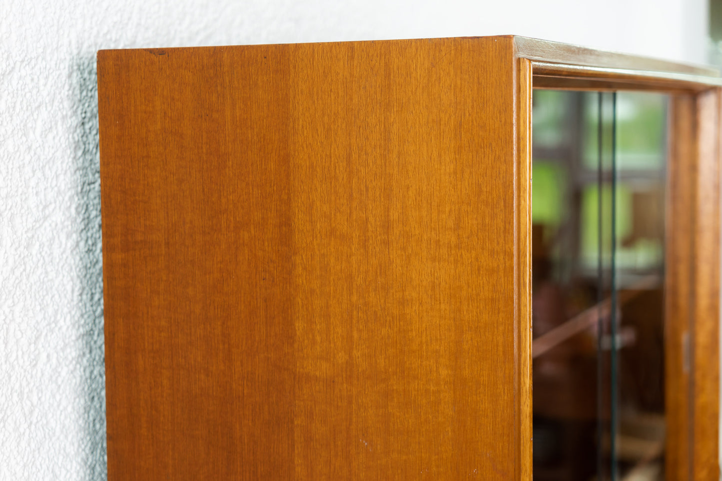 Schrank/Vitrine