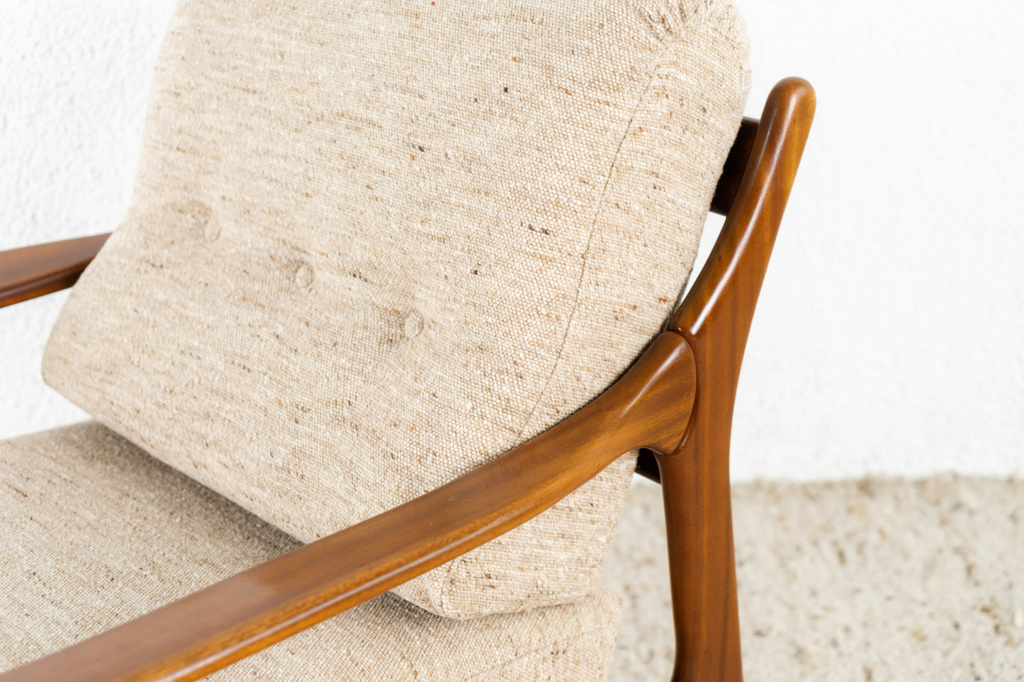 Sessel / Sessel mit Hocker