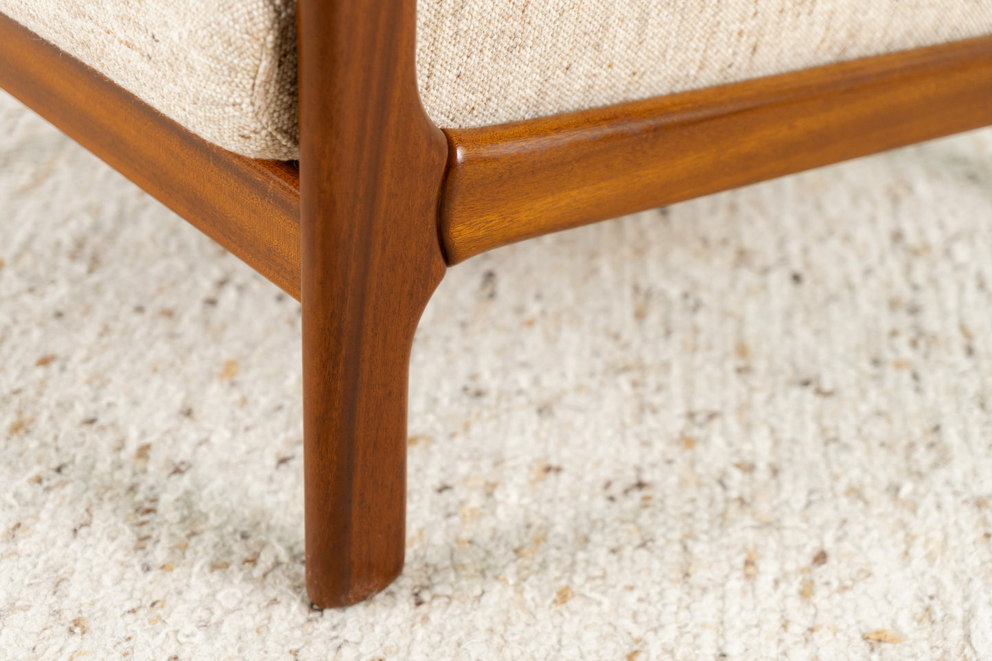 Sessel / Sessel mit Hocker