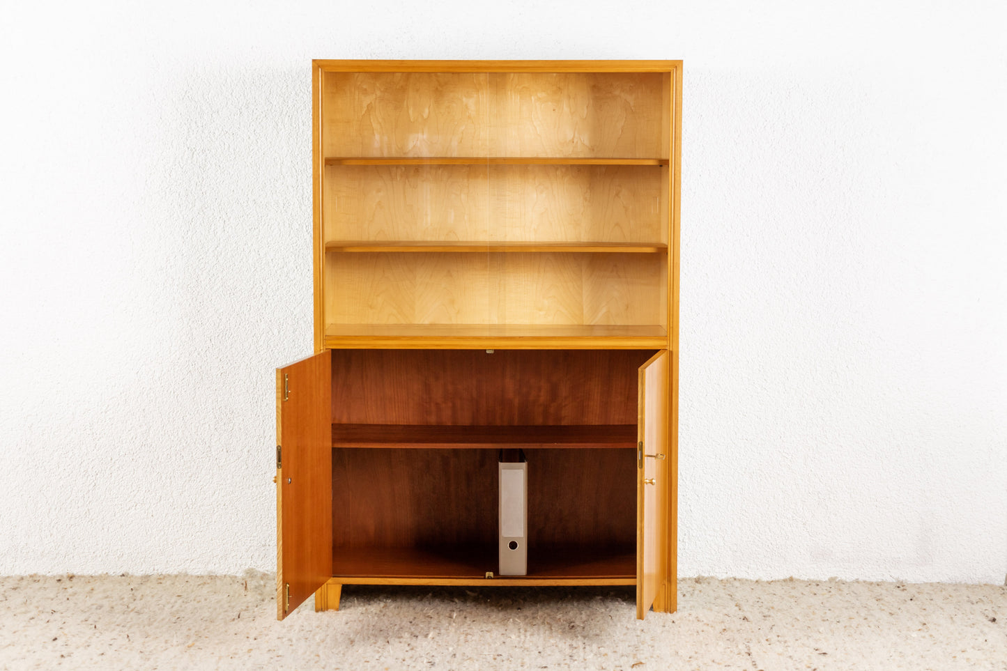 Schrank/ Vitrine