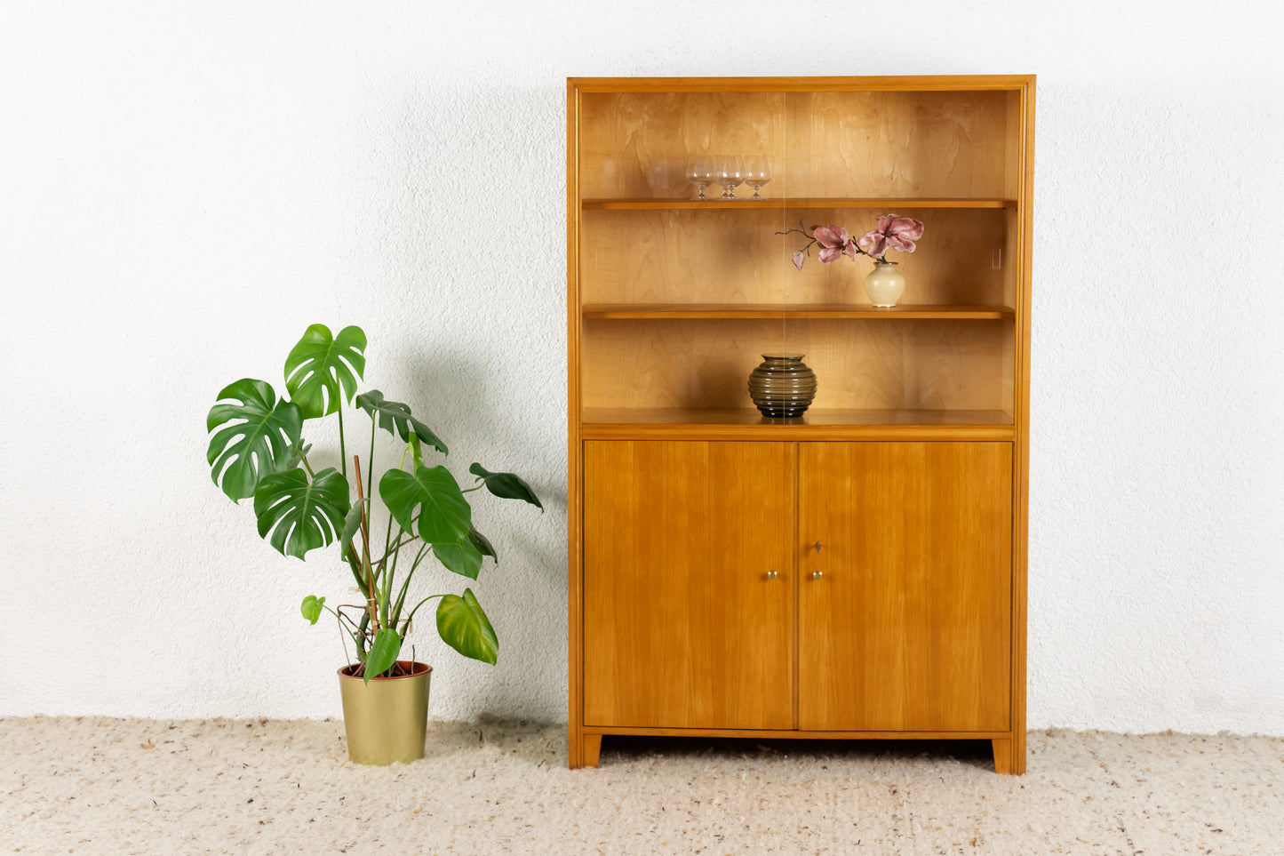 Schrank/ Vitrine