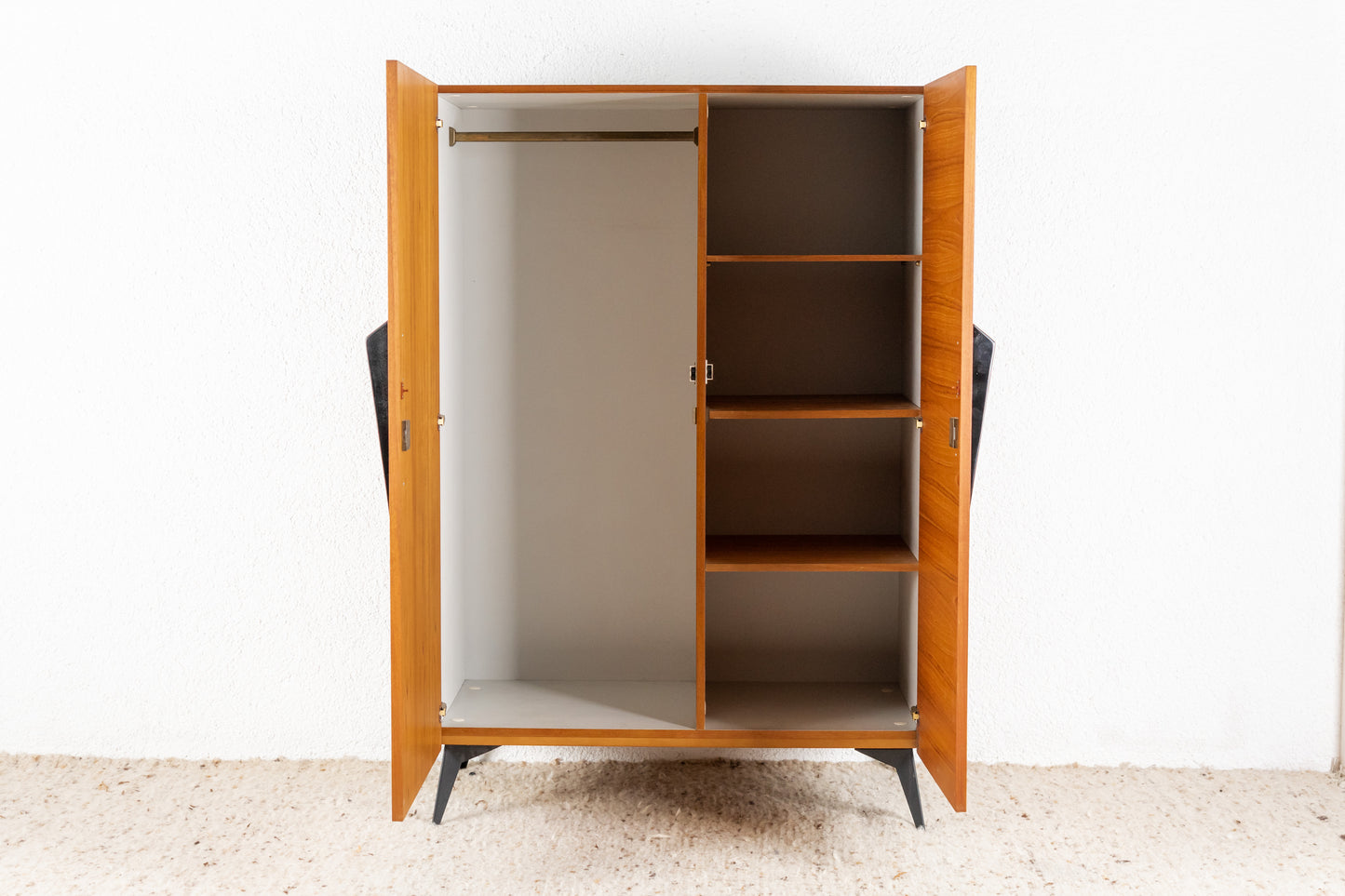 Kleiderschrank Teak Musterring