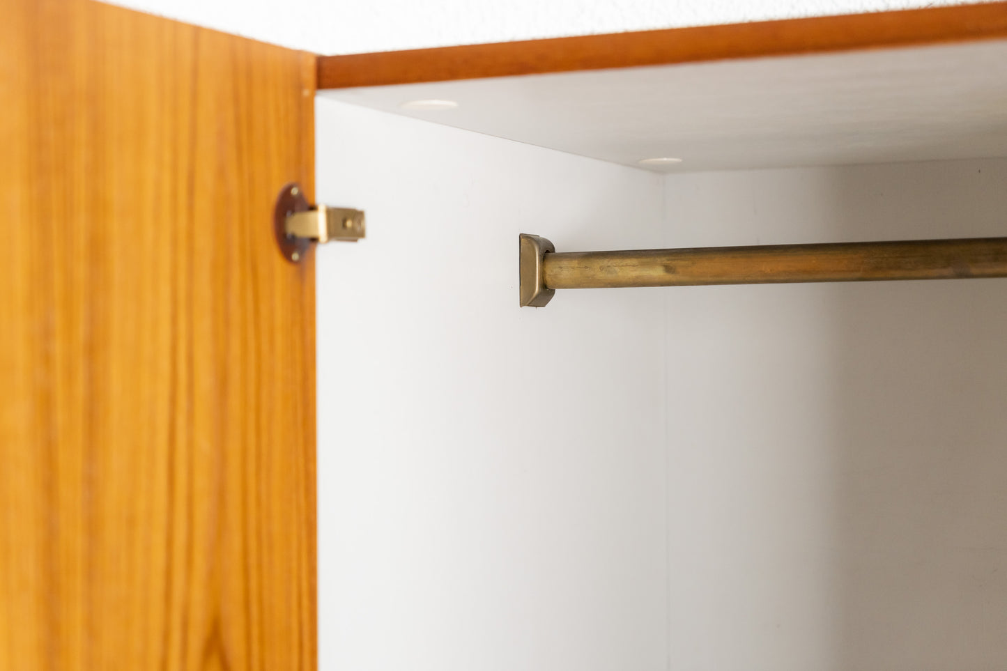 Kleiderschrank Teak Musterring