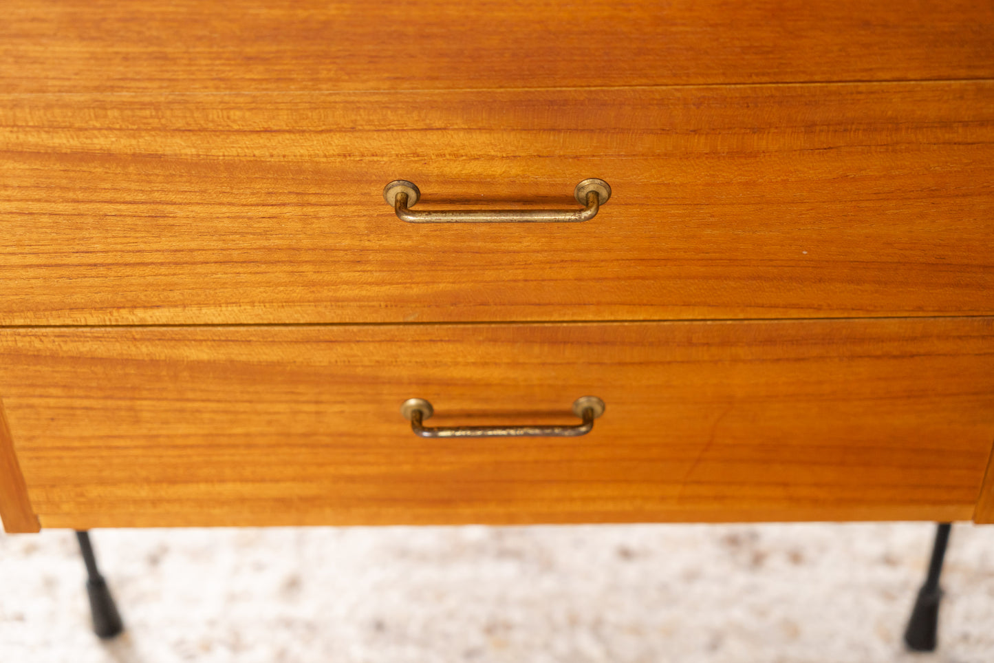 Hilker Omnia Teak String Regal
