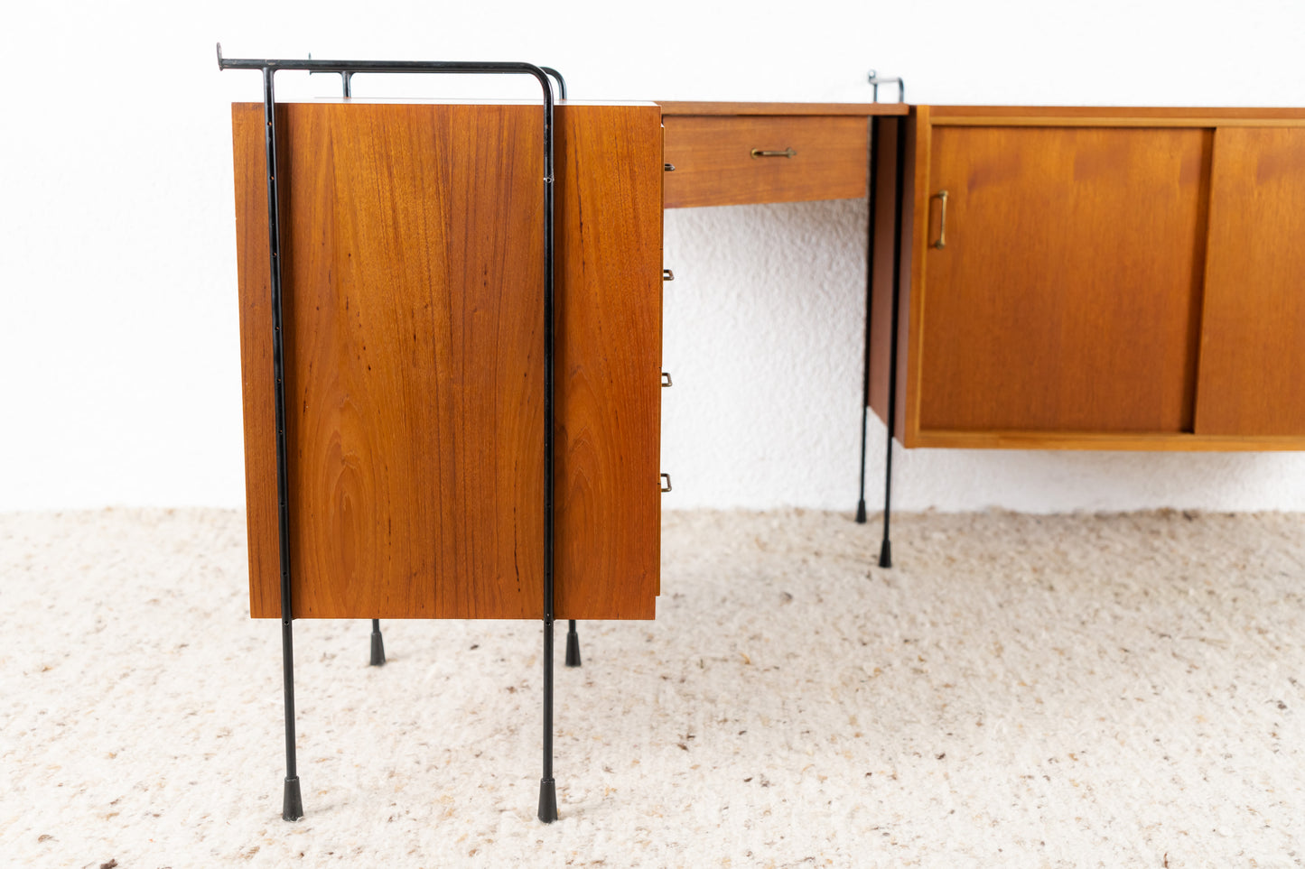 Hilker Omnia Teak String Regal