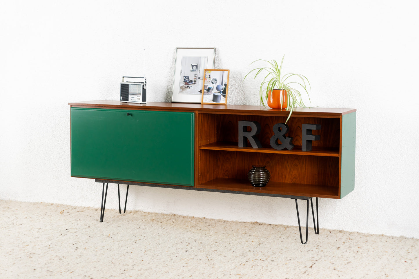 Sideboard / Minibar