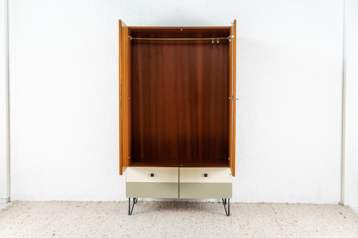 Teak Kleiderschrank