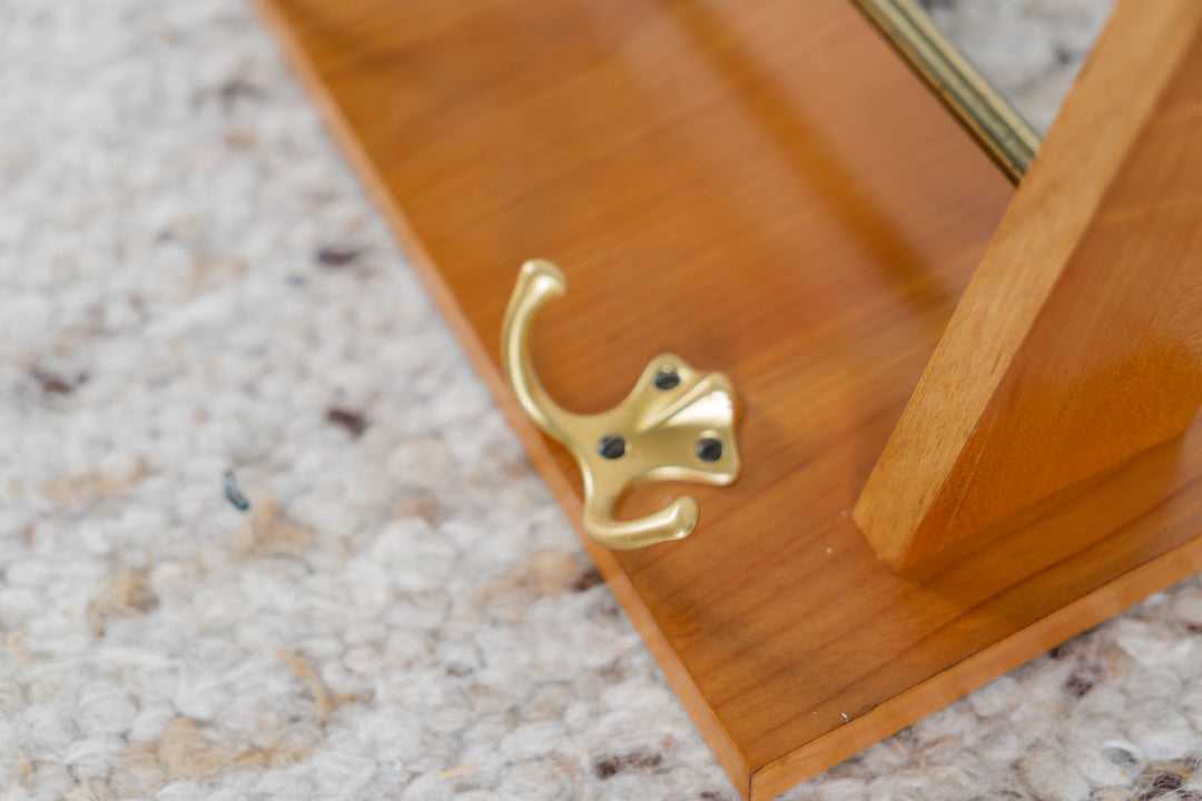 Hutablage / Garderobe