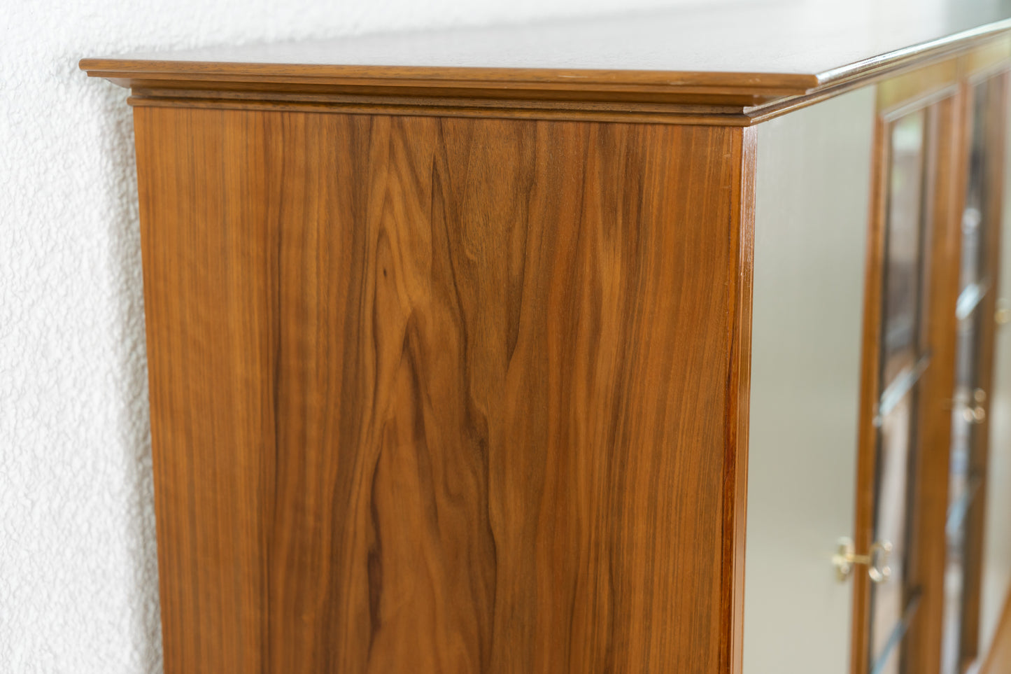 Mid Century Vitrine Highboard Sideboard Nuss Holz