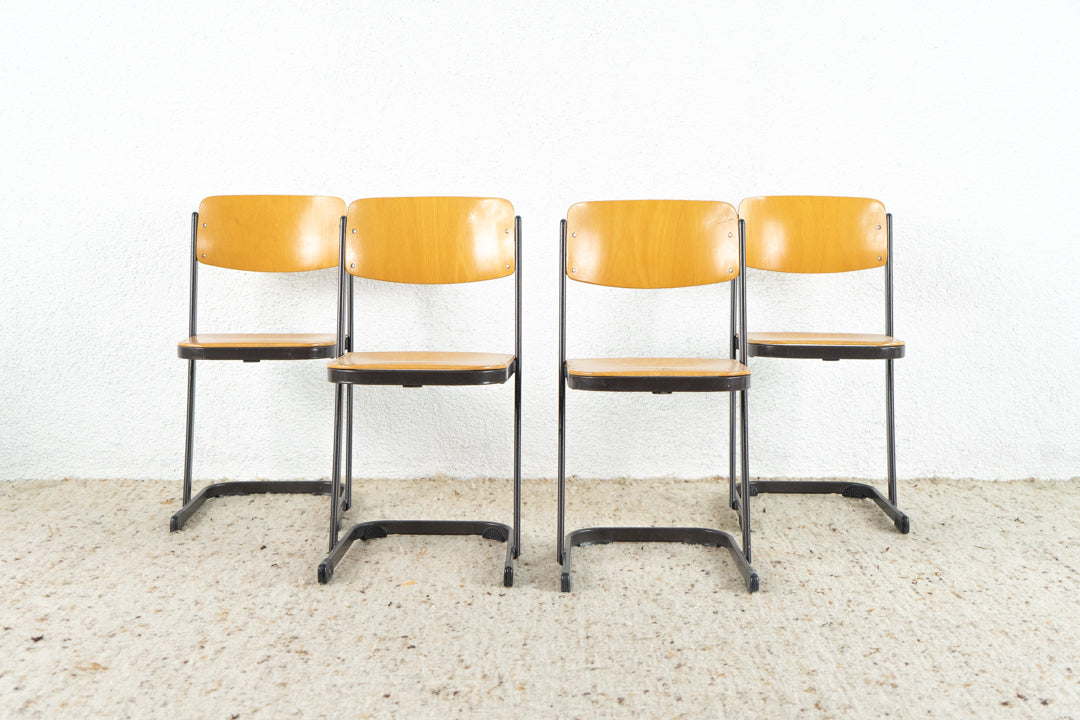 1 von 8 Industrial Stapelstuhl Schulstuhl Vintage Esstisch Küche