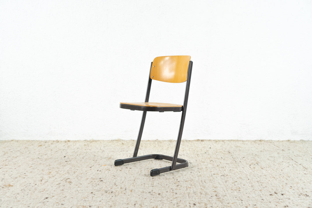 1 von 8 Industrial Stapelstuhl Schulstuhl Vintage Esstisch Küche