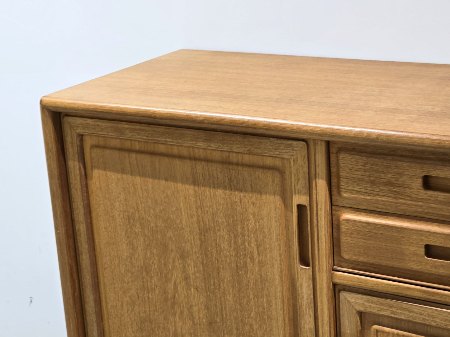 DYRLUND TEAK HIGHBOARD sideboard schrank kommode 60s Holz Vintage
