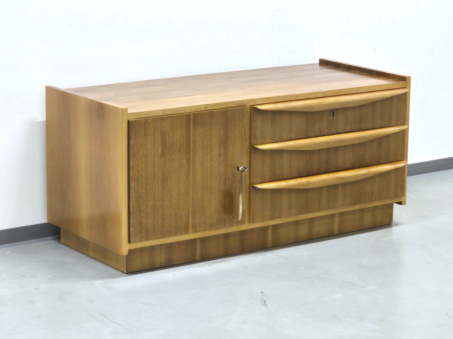 VINTAGE SIDEBOARD nuss holz kommode lowboard tv hifi mid century 60s 1960er