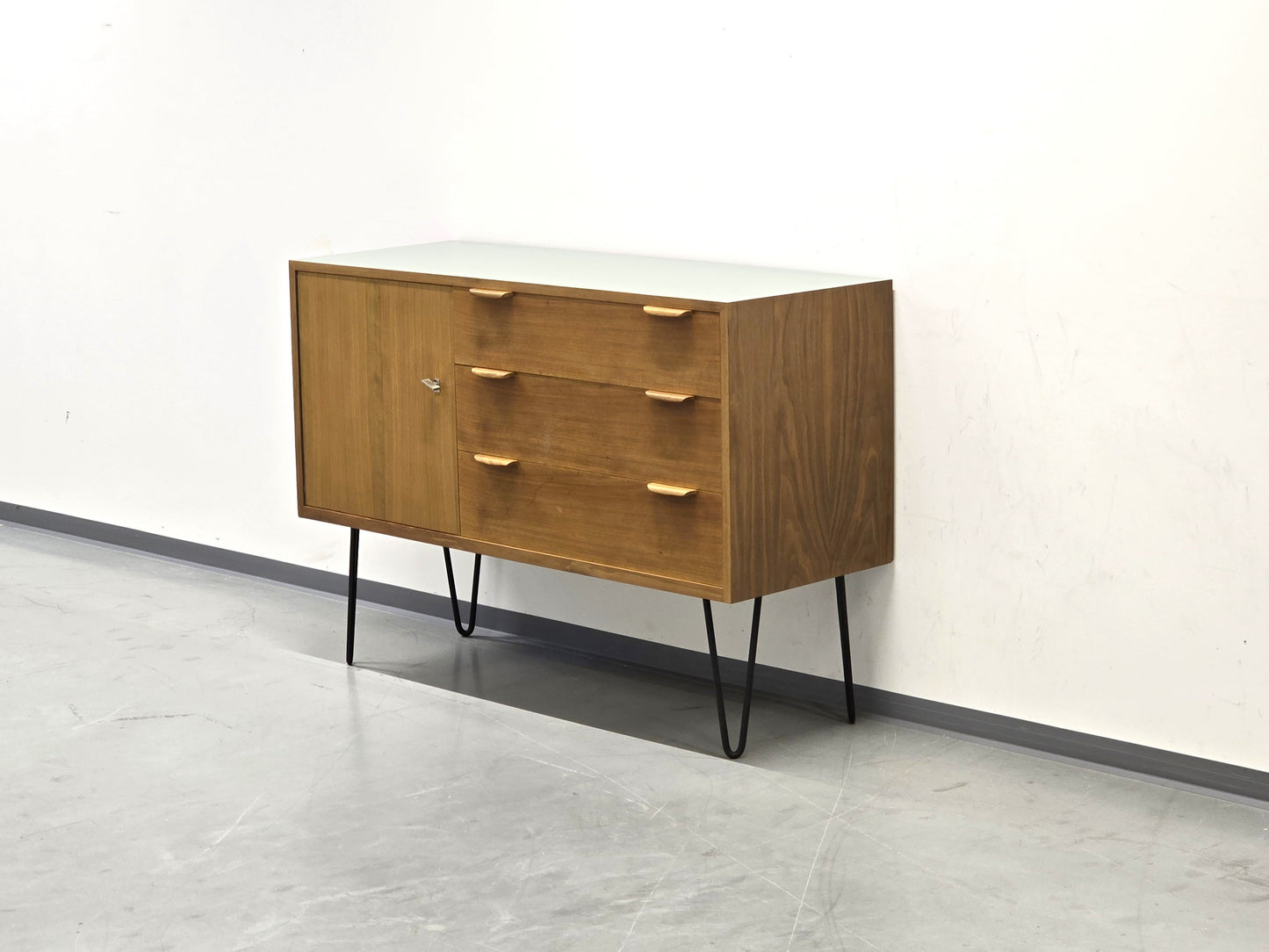 VINTAGE SIDEBOARD nuss holz kommode tv board mid century 1960er retro