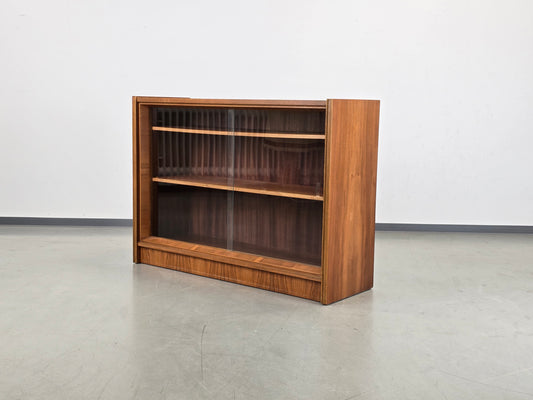 VINTAGE VITRINE NUSSBAUM holz kommode Sideboard retro mid century