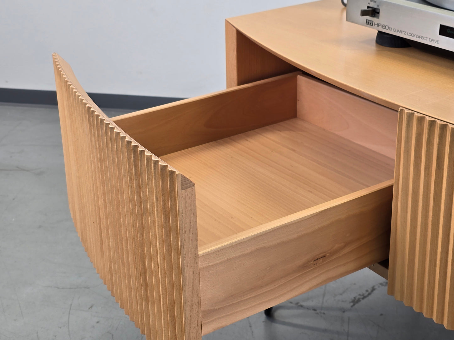 MASSIVHOLZ TV LOWBOARD hifi plattenspieler kommode sideboard
