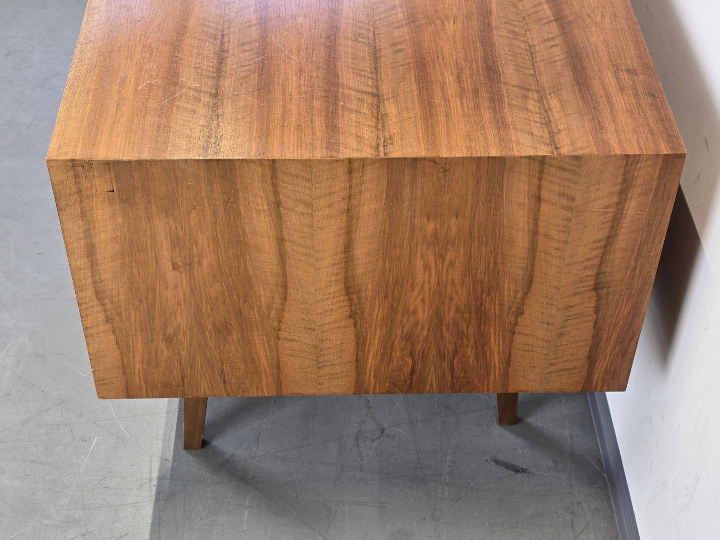 VINTAGE NUSSBAUM SCHREIBTISCH tisch büro holz mid century 1960er