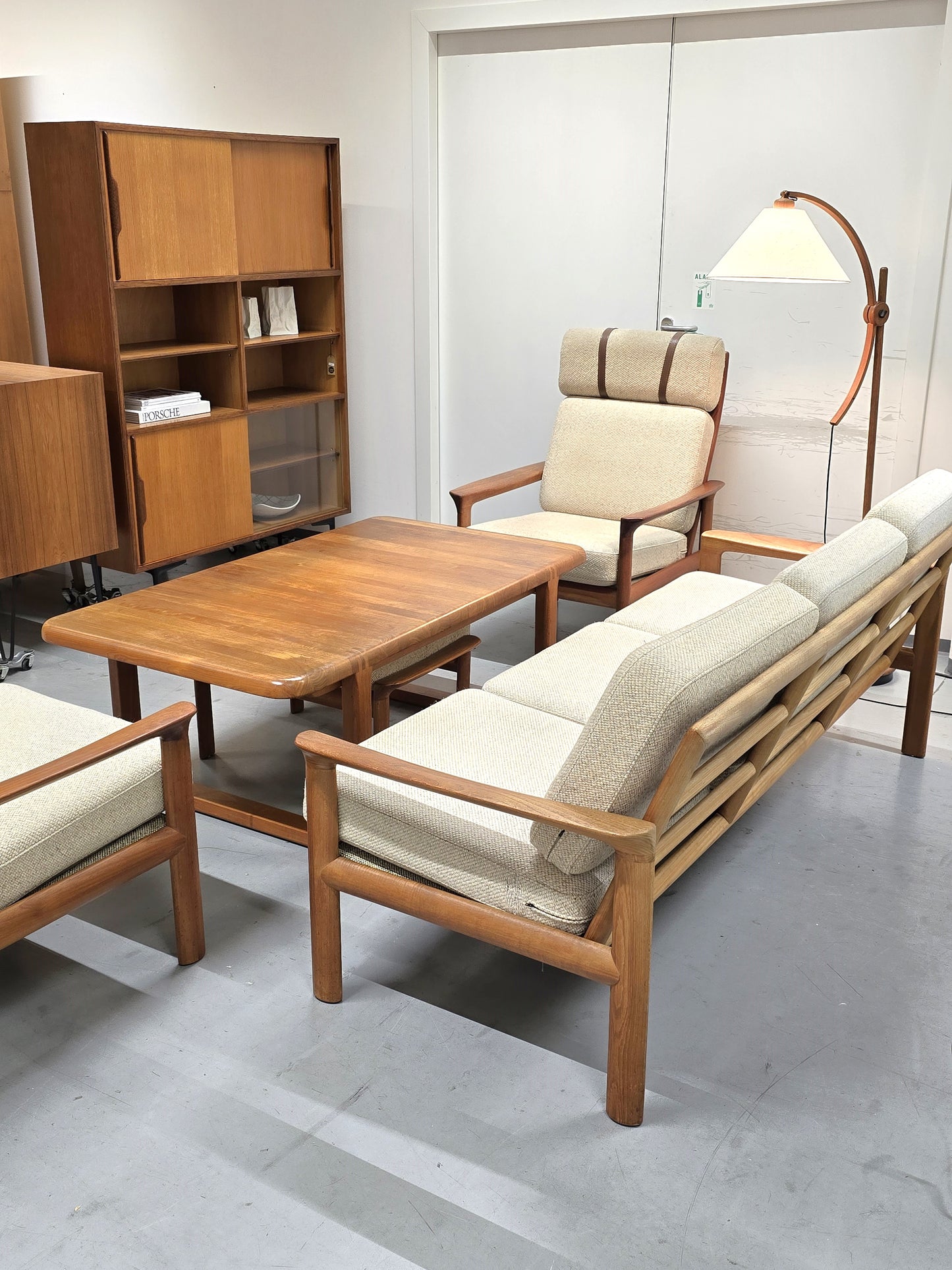 MID CENTURY TEAK SCHRANK vintage wohnzimmer kleider regal kommode holz vitrine