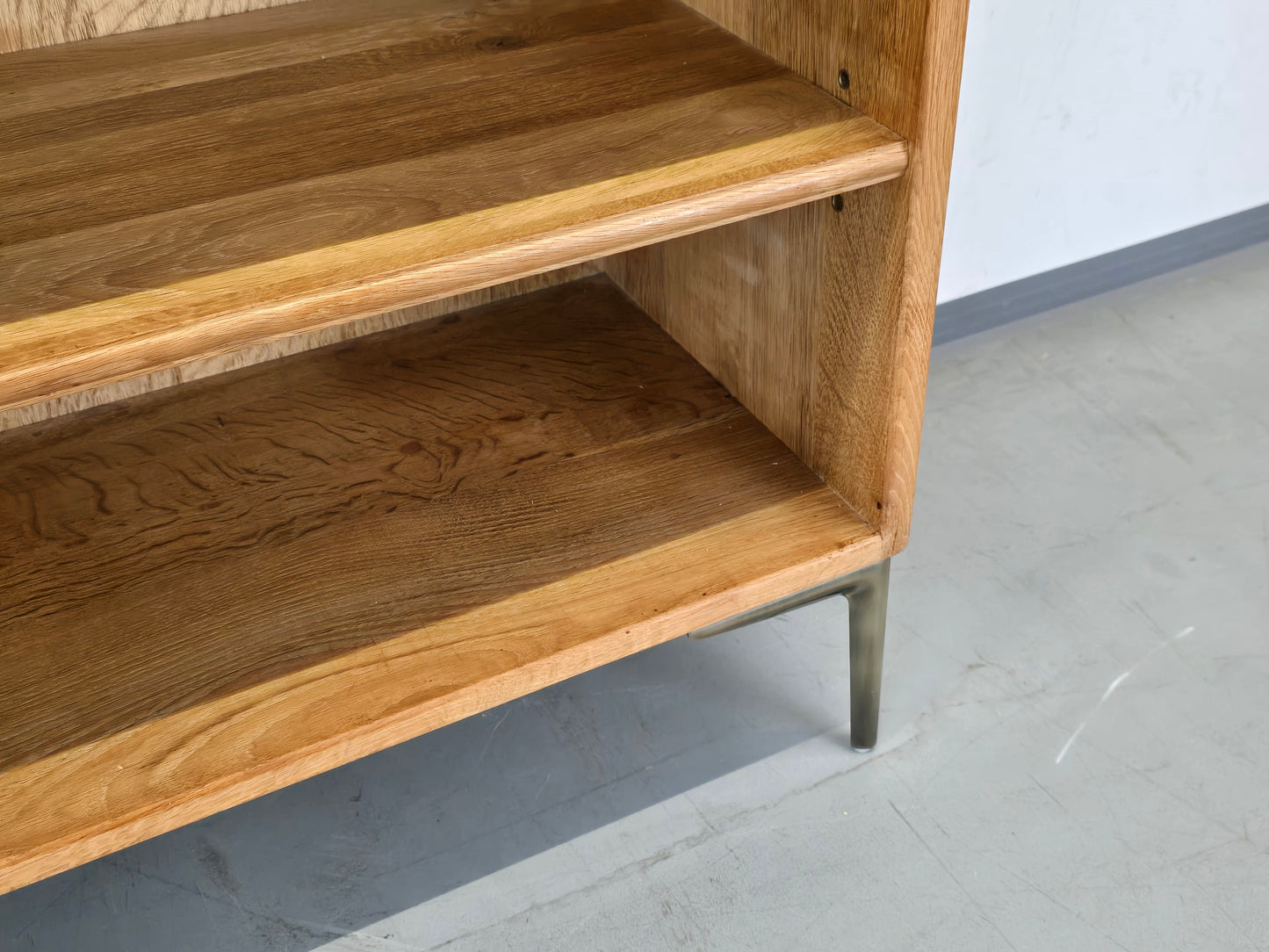 MASSIV EICHE SCHRANK regal bücherregal tv wohnzimmer holz vintage boho