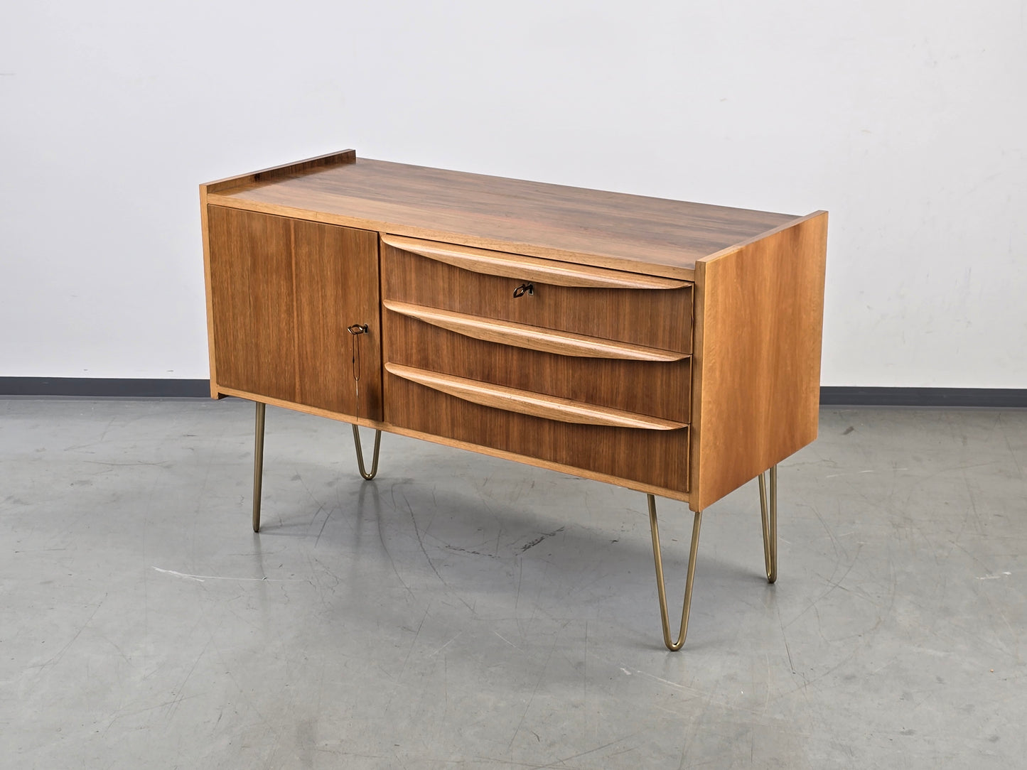 MID CENTURY SIDEBOARD holz nussbaum kommode tv lowboard vinage schubladen