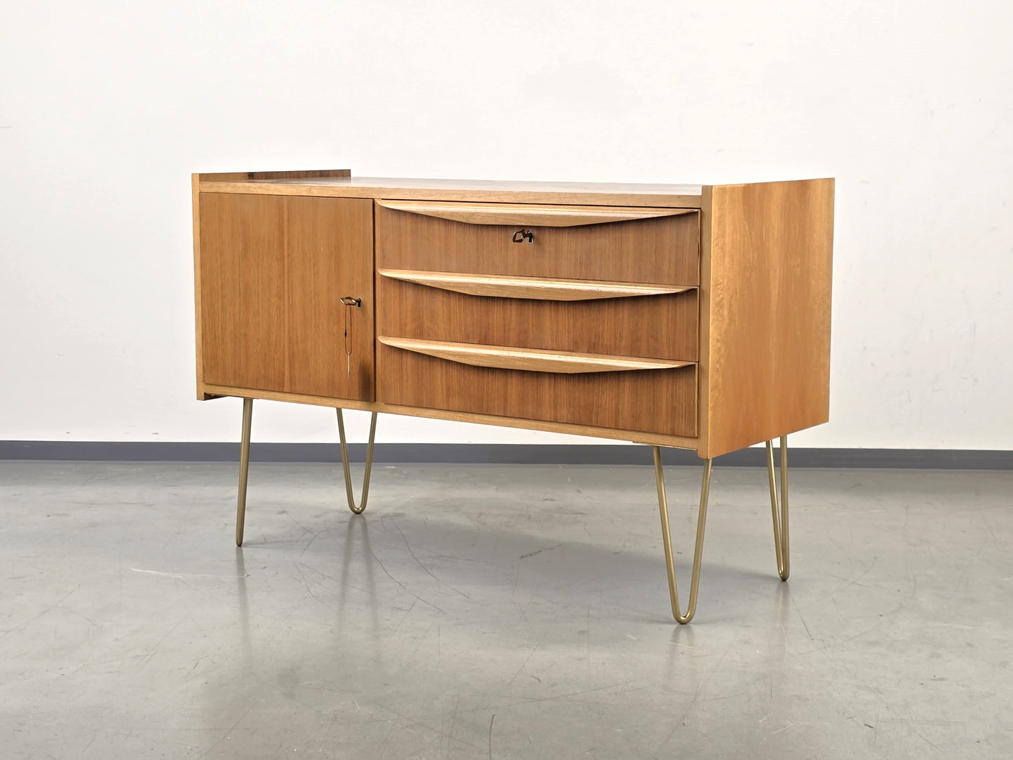 MID CENTURY SIDEBOARD holz nussbaum kommode tv lowboard vinage schubladen