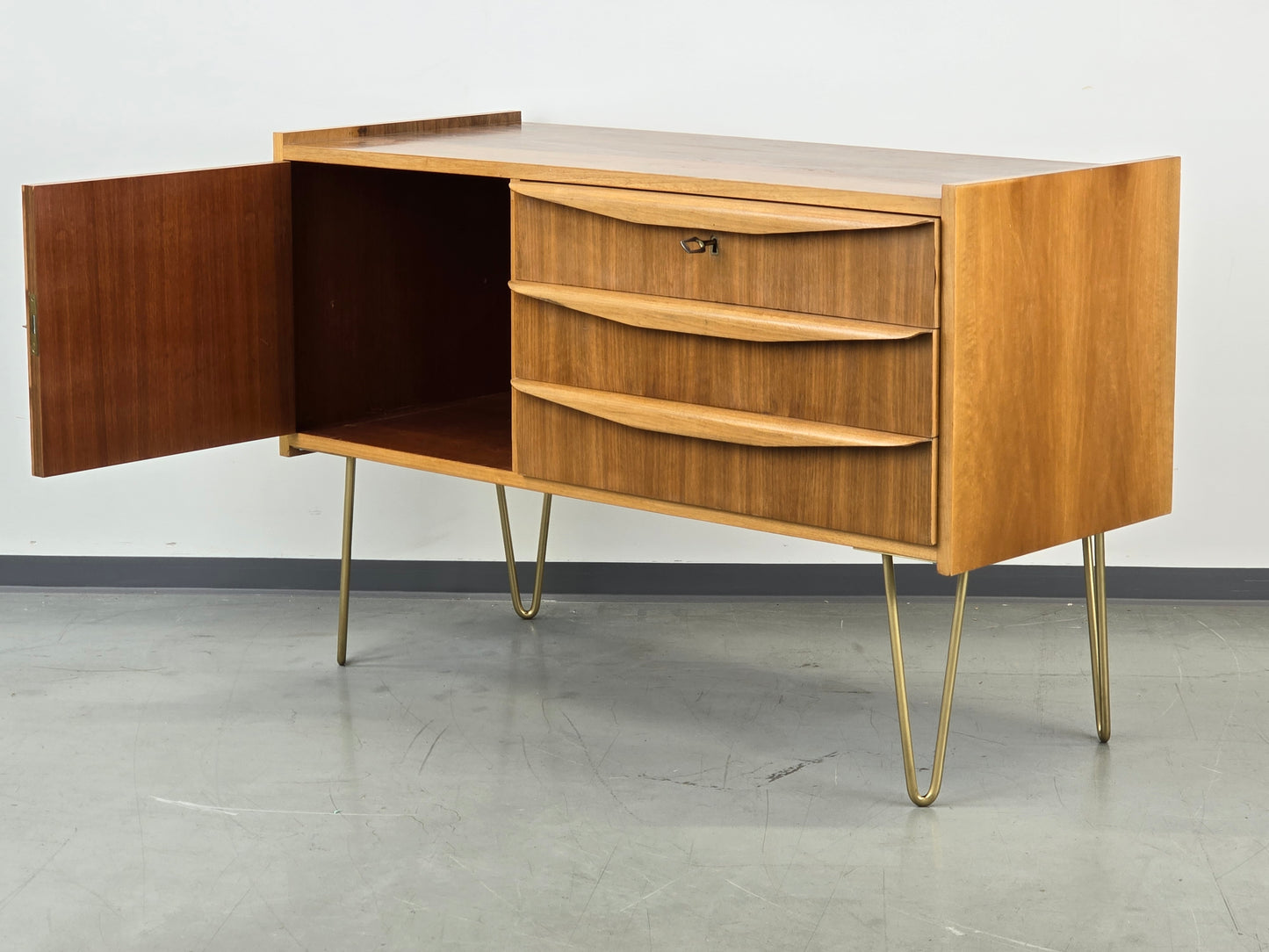 MID CENTURY SIDEBOARD holz nussbaum kommode tv lowboard vinage schubladen