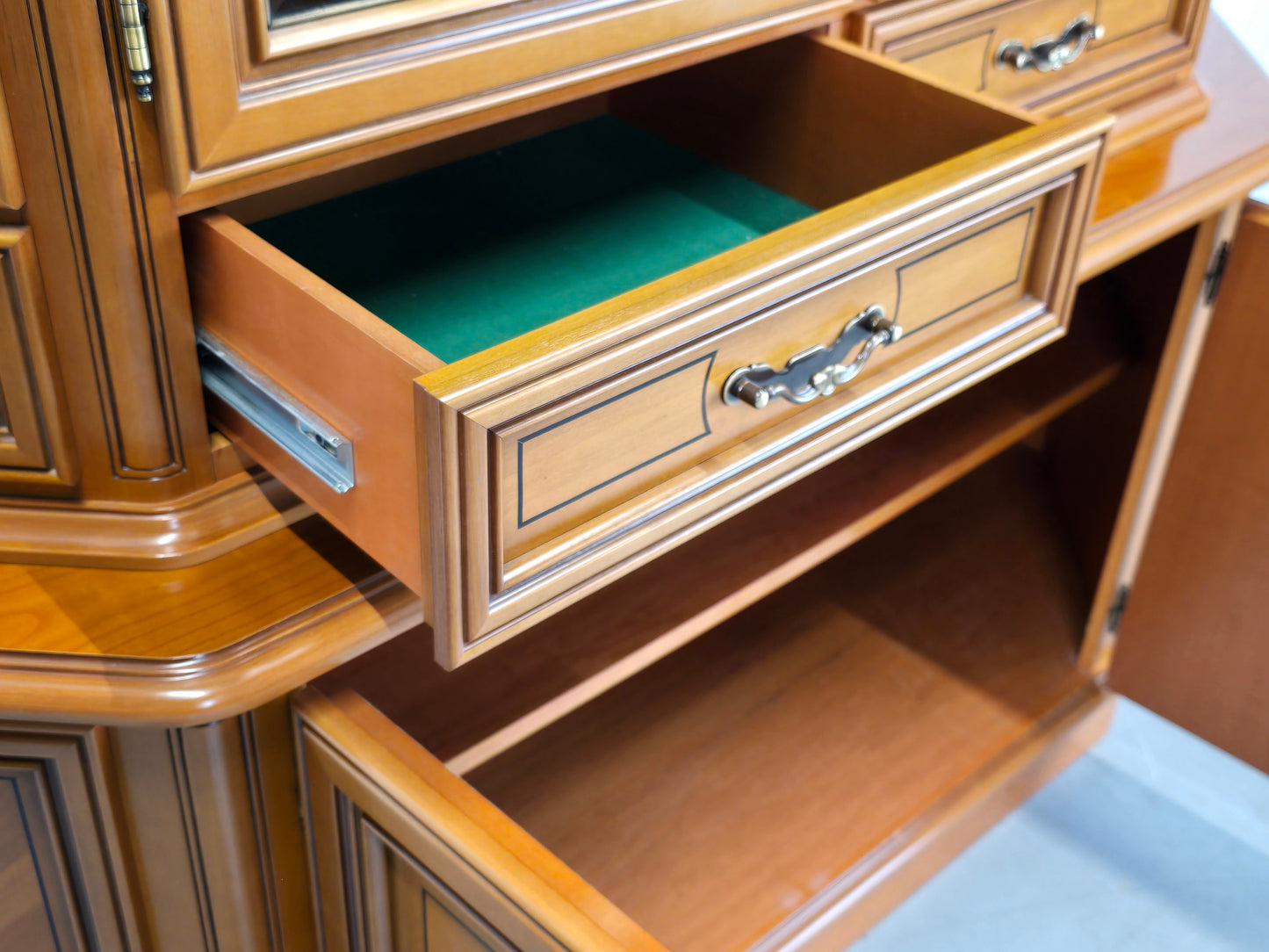 KIRSCHBAUM VITRINENSCHRANK vitrine schrank kommode buffet geschier holz