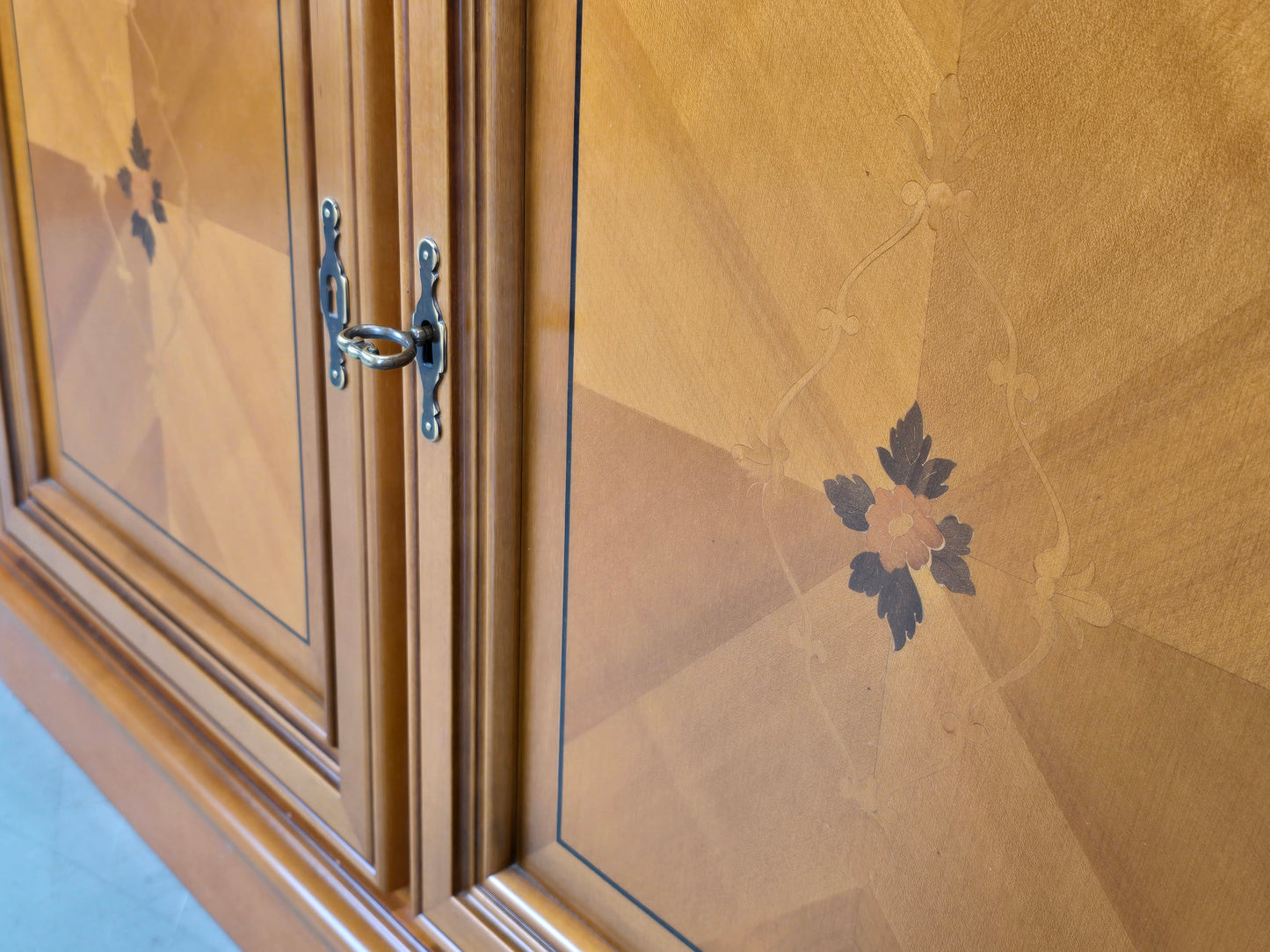 KIRSCHBAUM VITRINENSCHRANK vitrine schrank kommode buffet geschier holz