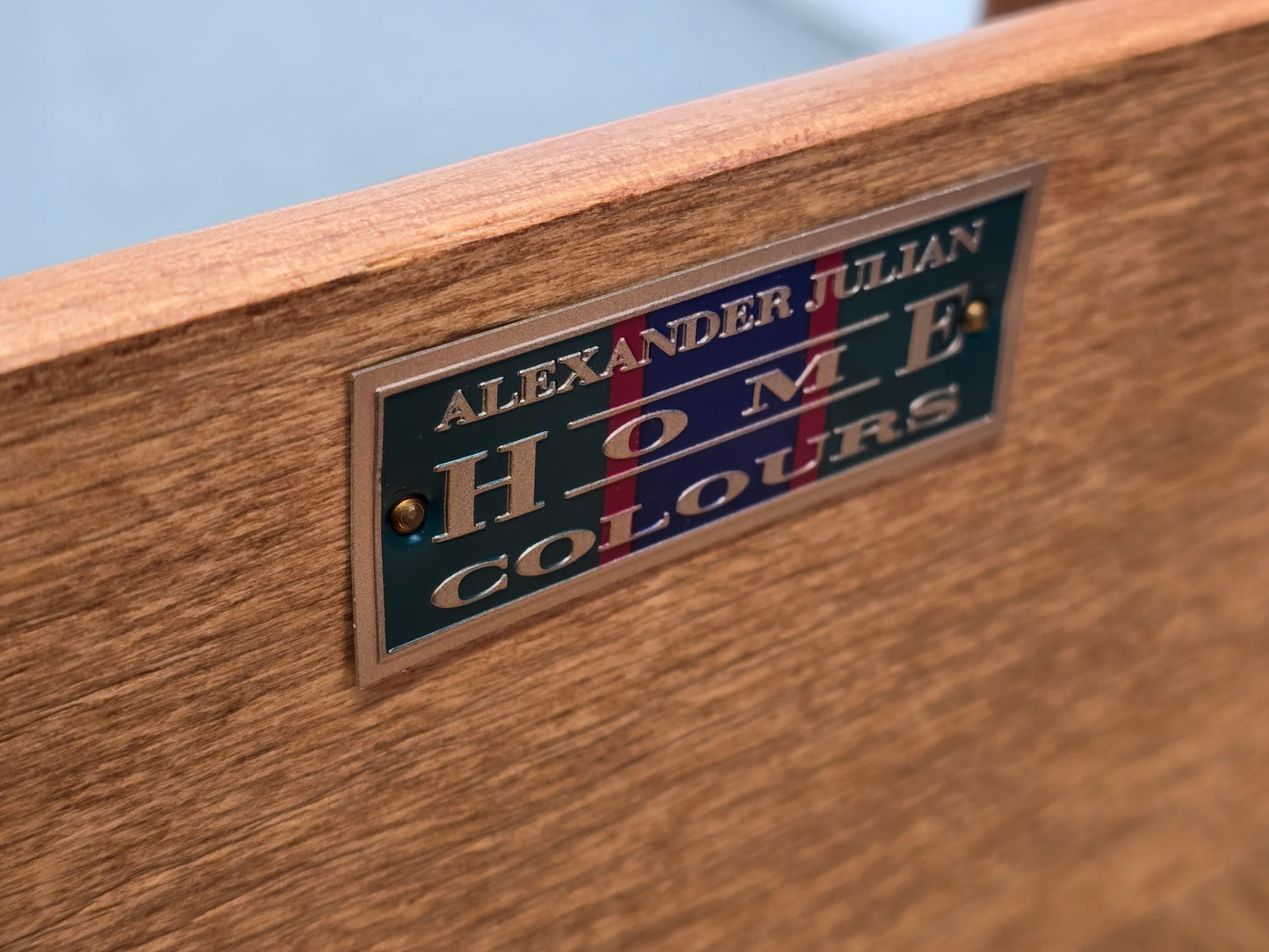ALEXANDER JULIAN VITRINE kommode schrank schubladen vintage holz nussbaum