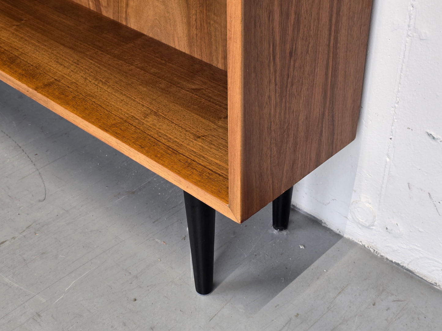 MID CENTURY HOLZ REGAL schuhregal kommode schrank nussbaum vintage